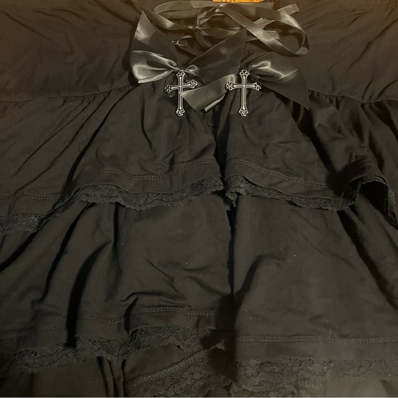 Cosmic Aura Lace-Up Ruffle Tiered Mini Skirt in Black Sz 3 Gothic Cross Charms - Picture 7 of 16